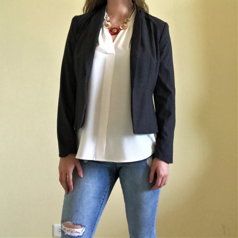 New Calvin Klein Off-White Sleeveless Blouse